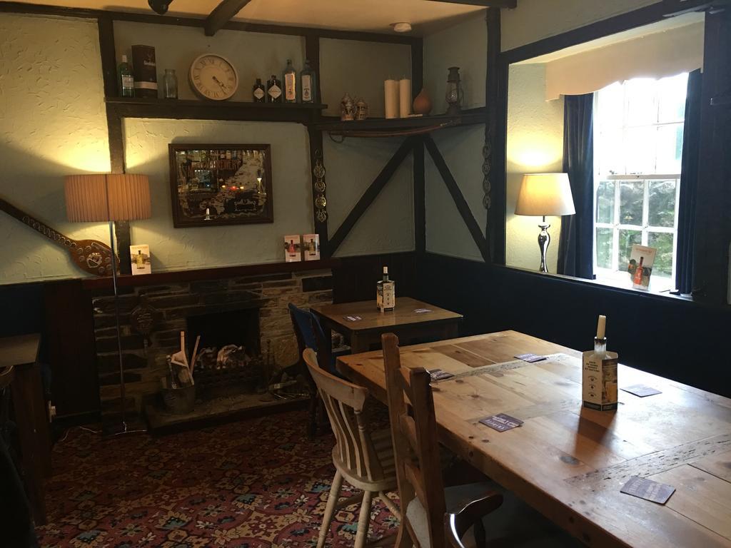 The Bugle Inn エクステリア 写真