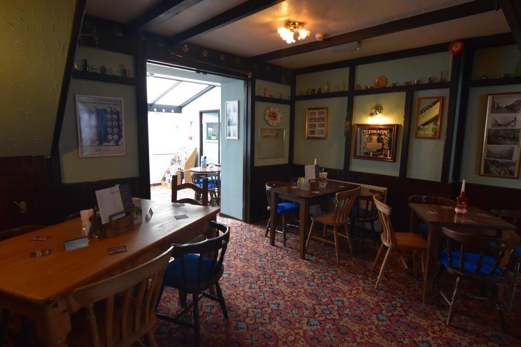 The Bugle Inn エクステリア 写真