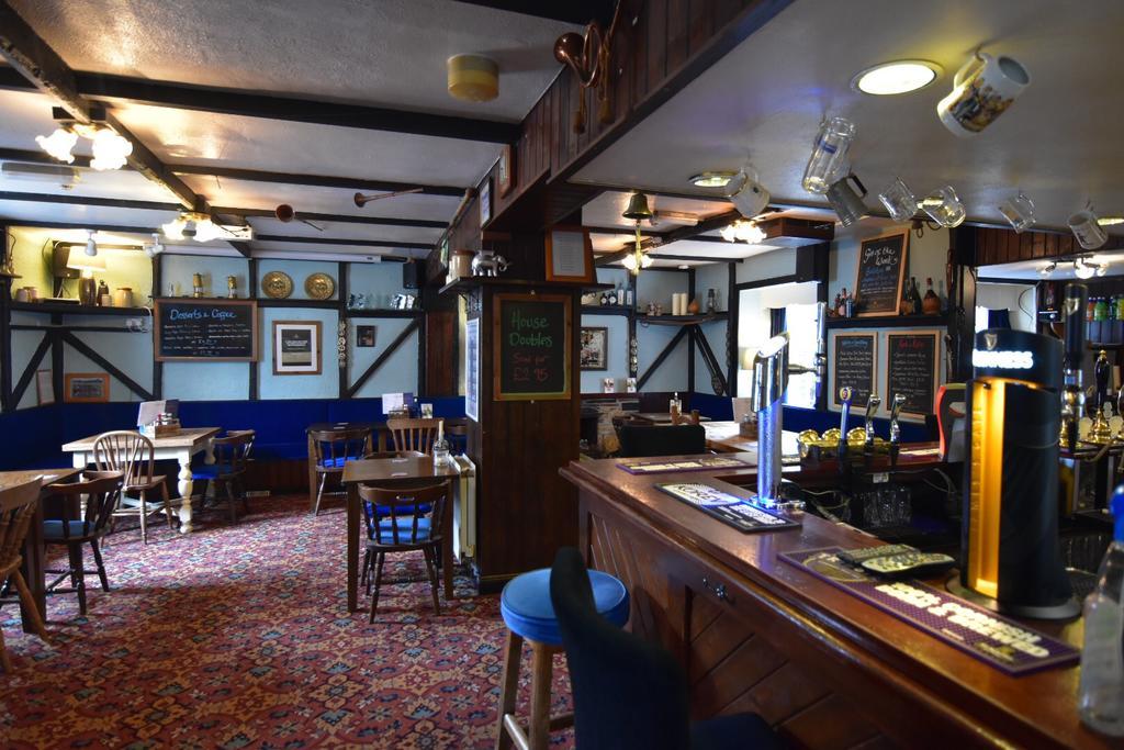 The Bugle Inn エクステリア 写真