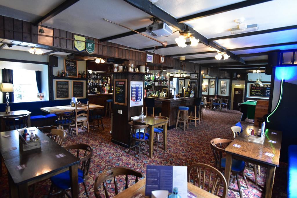 The Bugle Inn エクステリア 写真