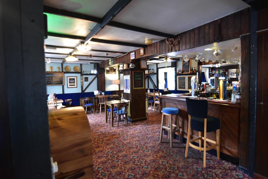 The Bugle Inn エクステリア 写真